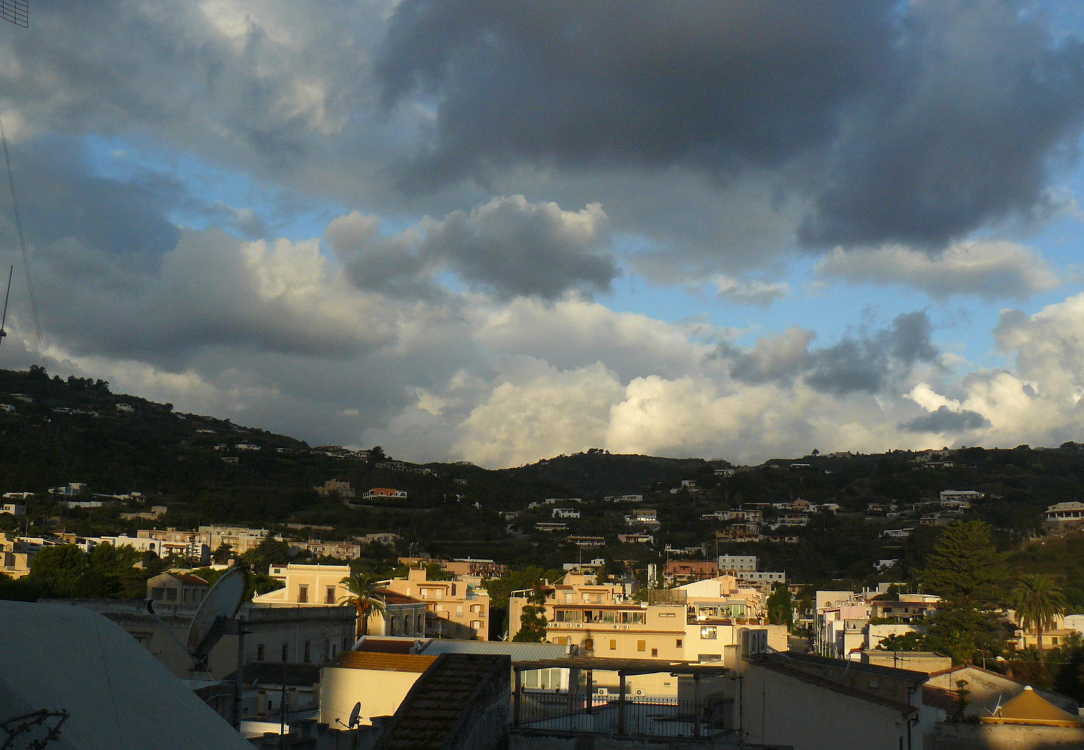 Gewitter naht über Lipari...