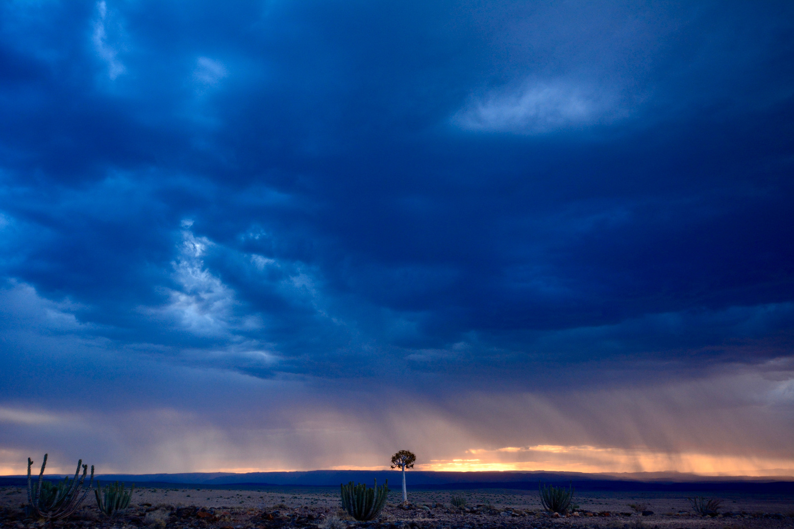 Gewitter Stimmung auf dem Fish River Canyon