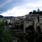 Gewitter über Besalu (Provinz Girona)