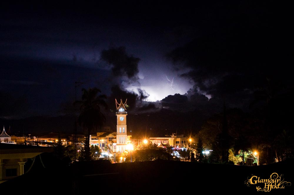 Gewitter über Bukittinggi, Sumatra