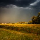 gewitter über dem duisburger süden