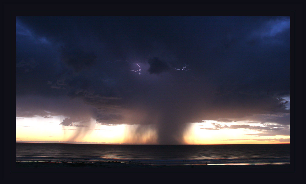 Gewitter über dem Meer, Broome, WA