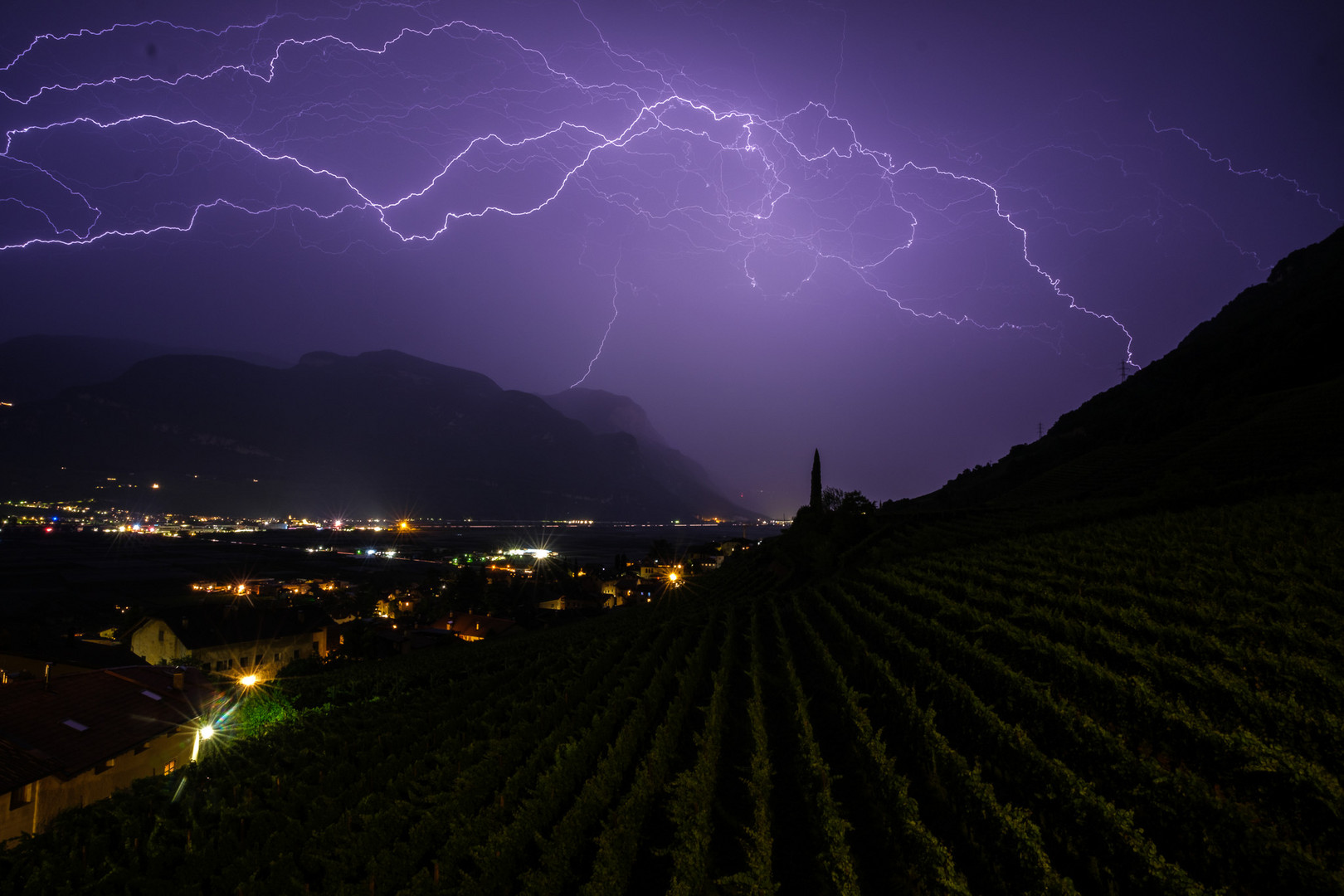 Gewitter über den Weinbergen