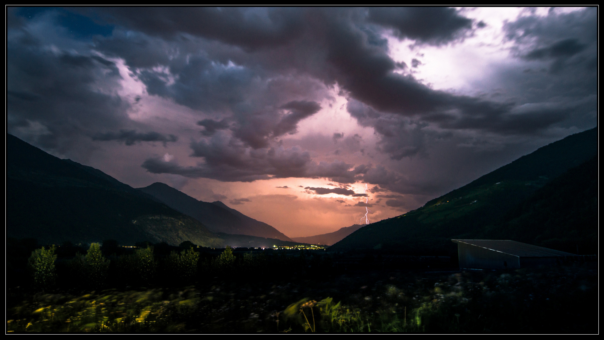 Gewitter über Meran im Vinschgau