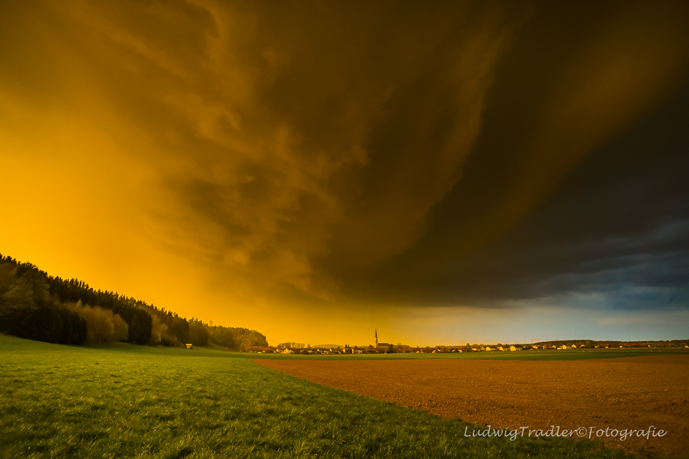 Gewitter und Blutregen