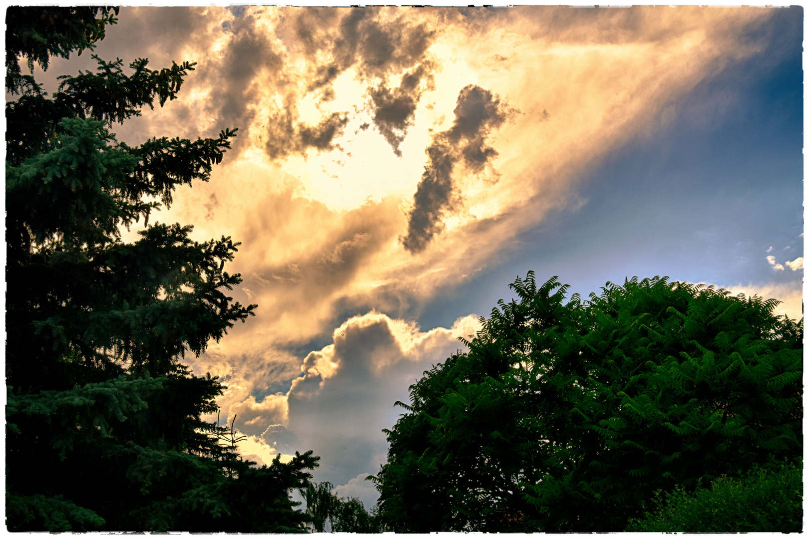 Gewitter-Wolken