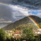 Gewitteraufzug mit Regenbogen 