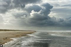 Gewitterfront am Strand