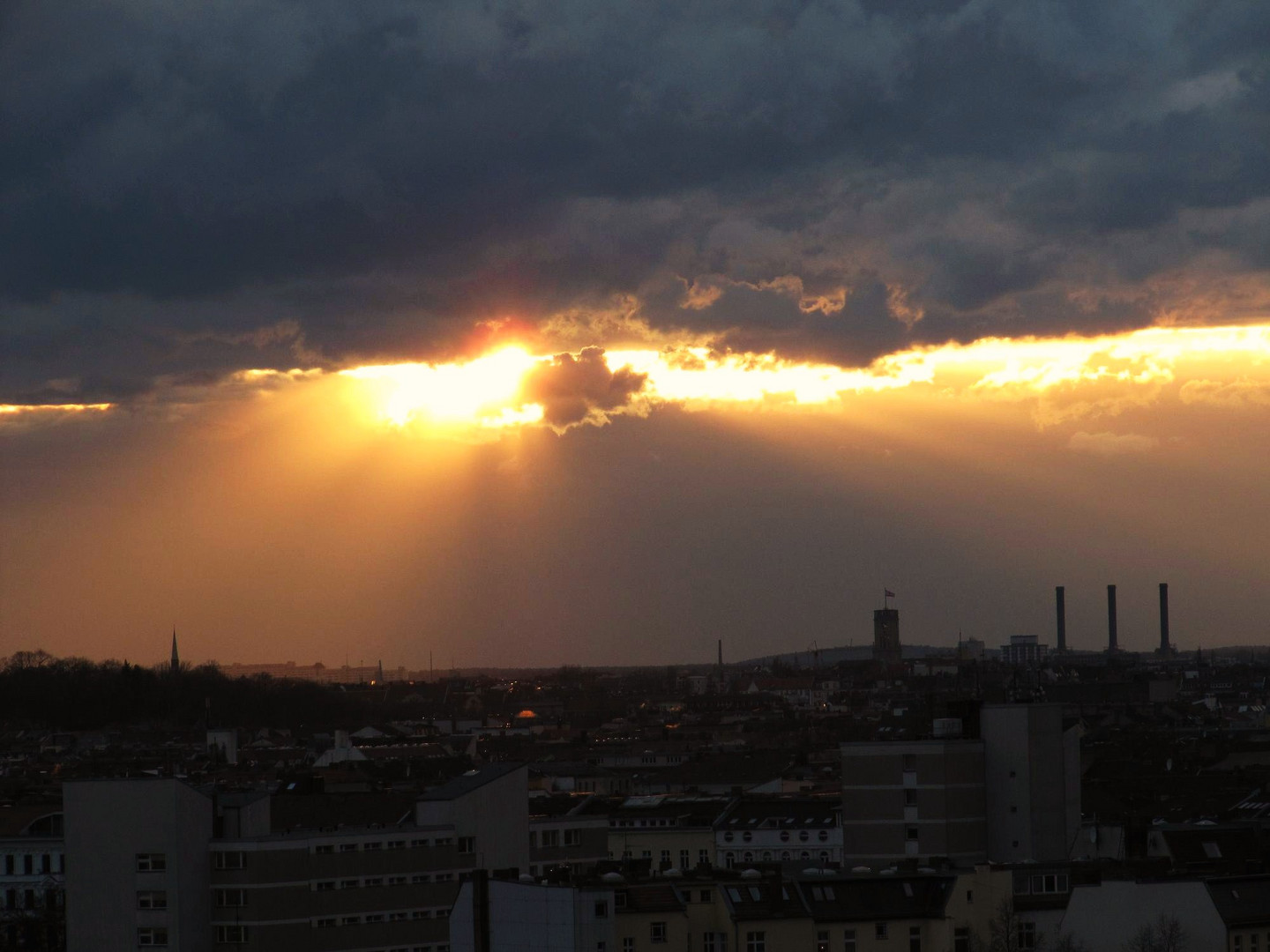 Gewitterhimmel über Berlin