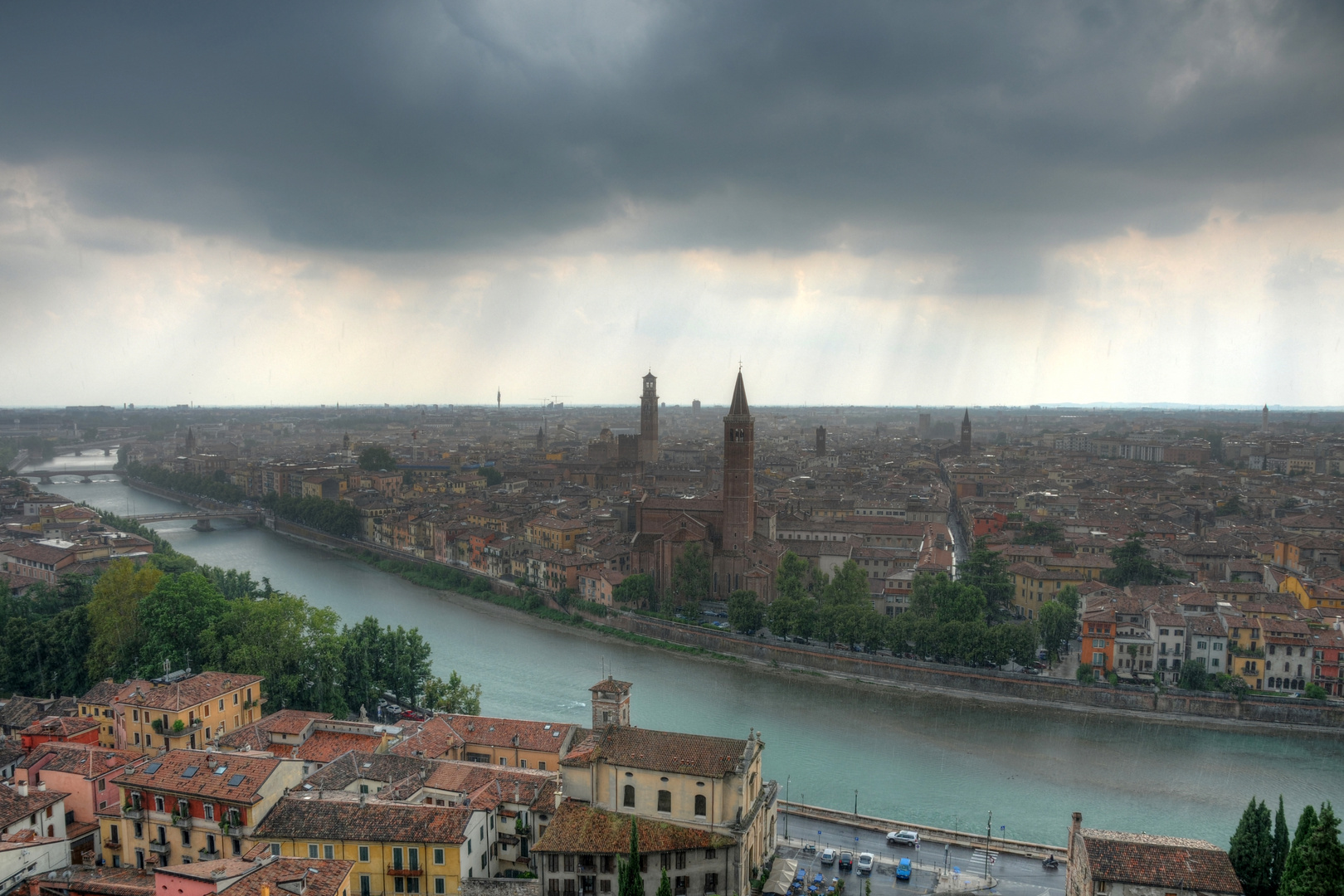 Gewitterregen über Verona
