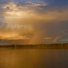 Gewitterstimmung am Amazonas in Peru