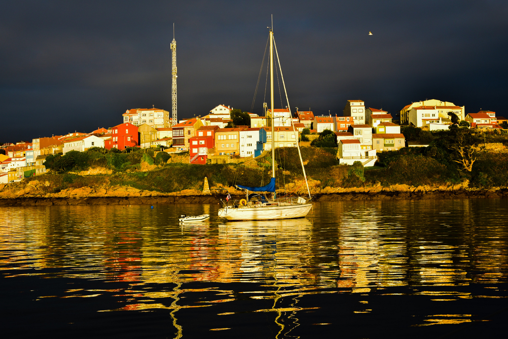 Gewitterstimmung am Ankerplatz, Kap Finisterre, Spanien 