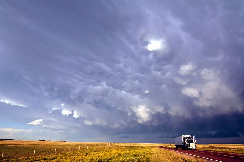 Gewitterstimmung am Highway von South Dakota