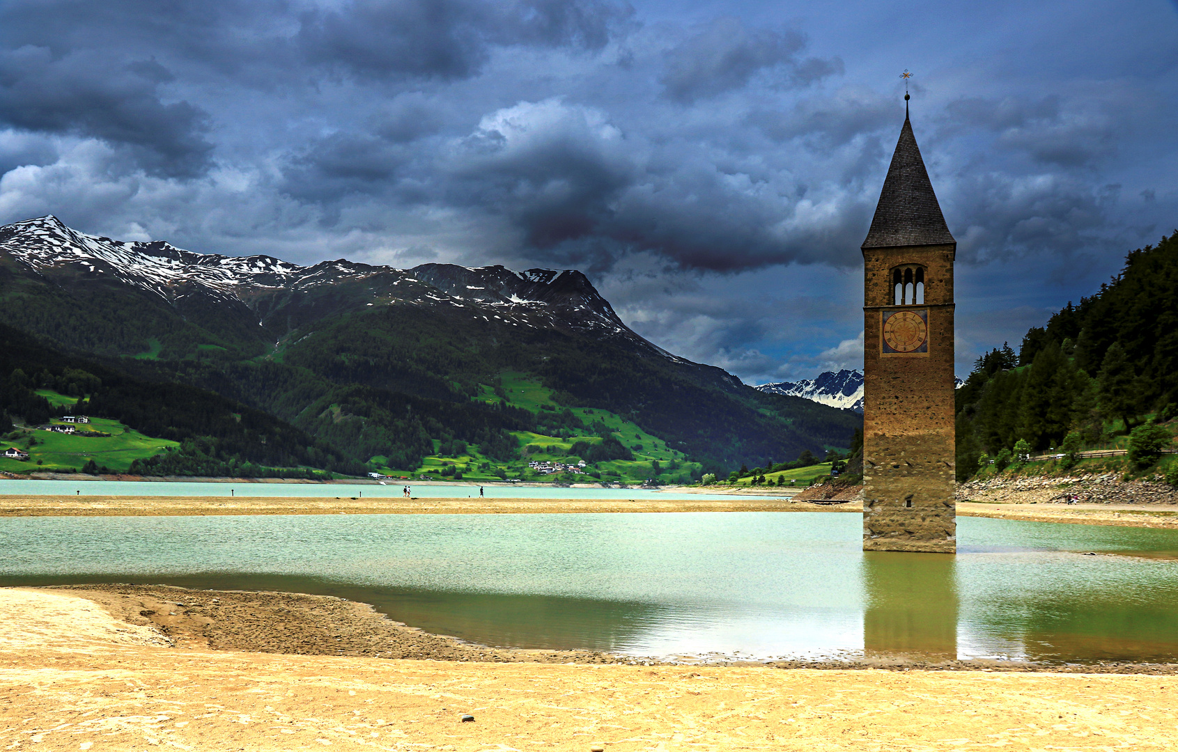 Gewitterstimmung am Reschensee