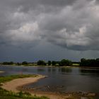 Gewitterstimmung an der Elbe