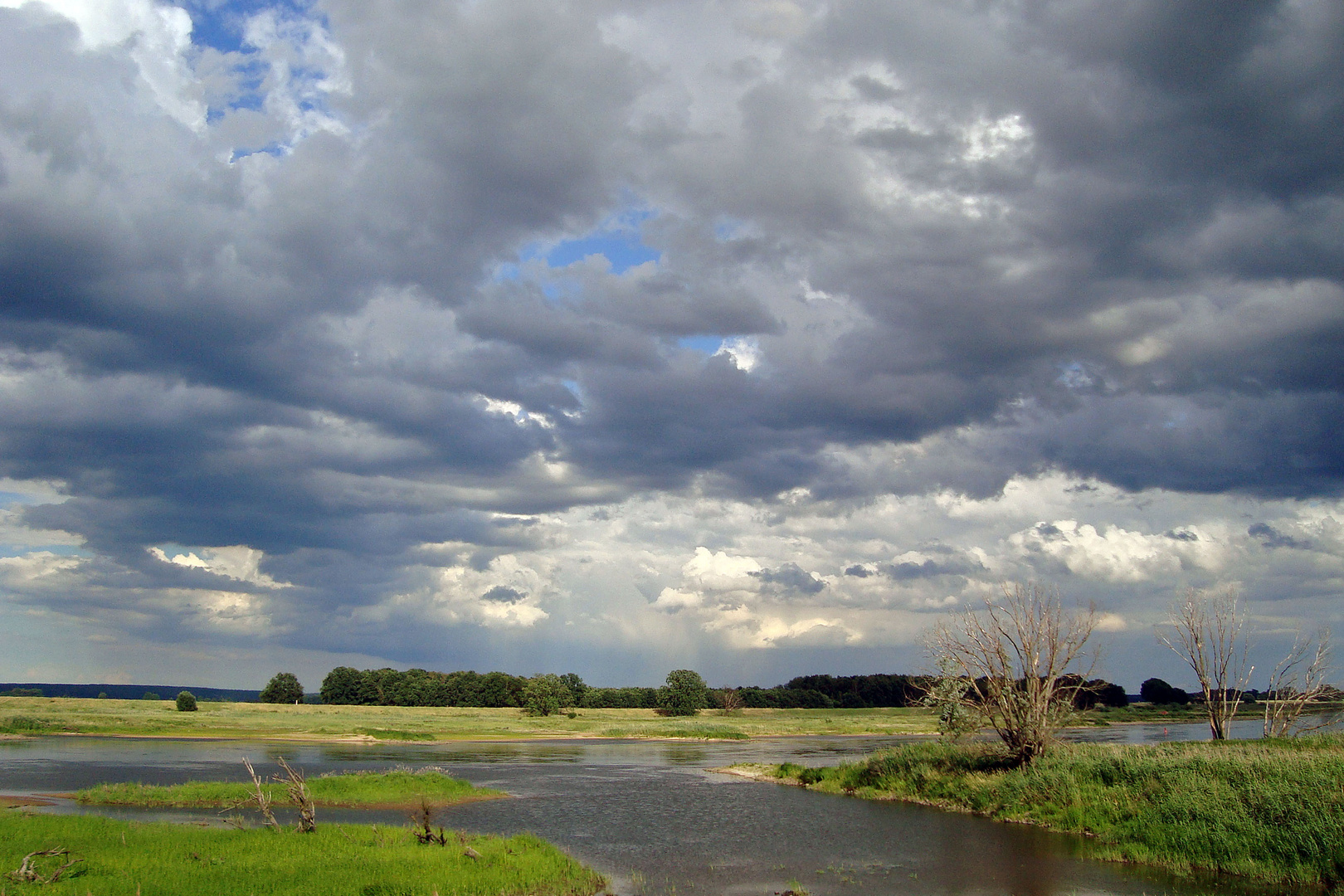 Gewitterstimmung an der Oder