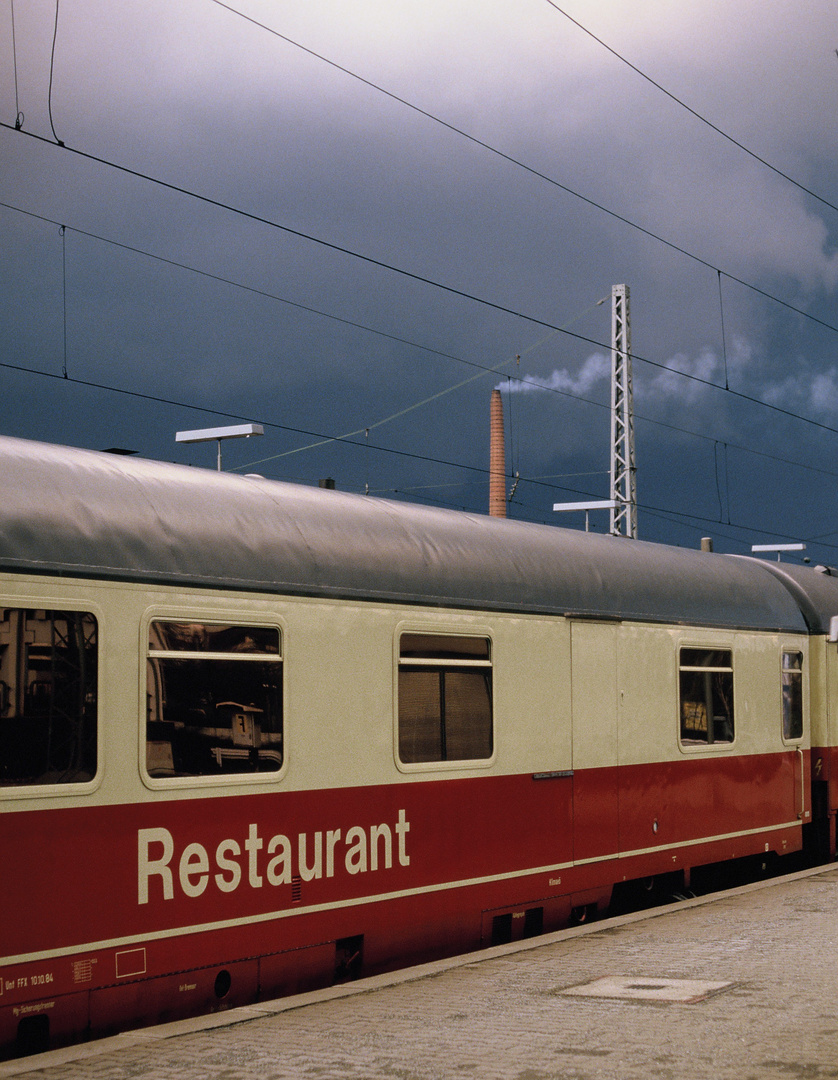 Gewitterstimmung auf dem Bahnhof...