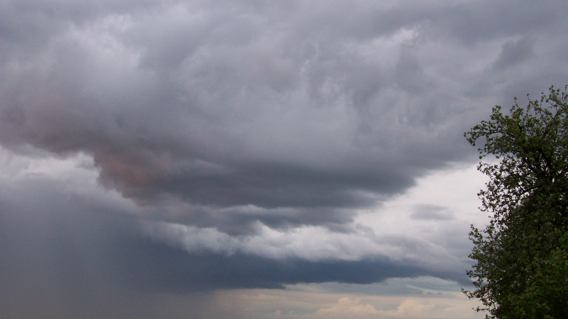 Gewitterstimmung / le ciel orageux