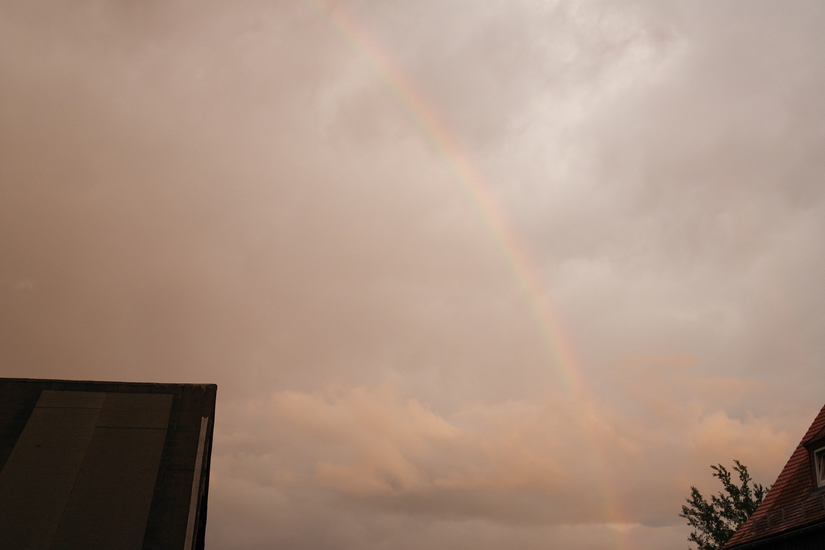 Gewitterstimmung mit Regenbogen