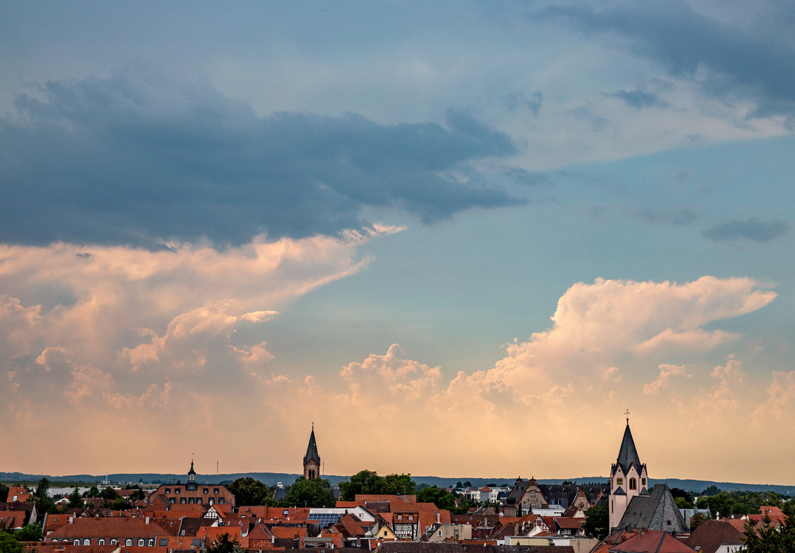 Gewitterstimmung übder der Stadt