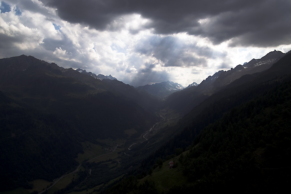 Gewitterstimmung über dem Val Bedretto