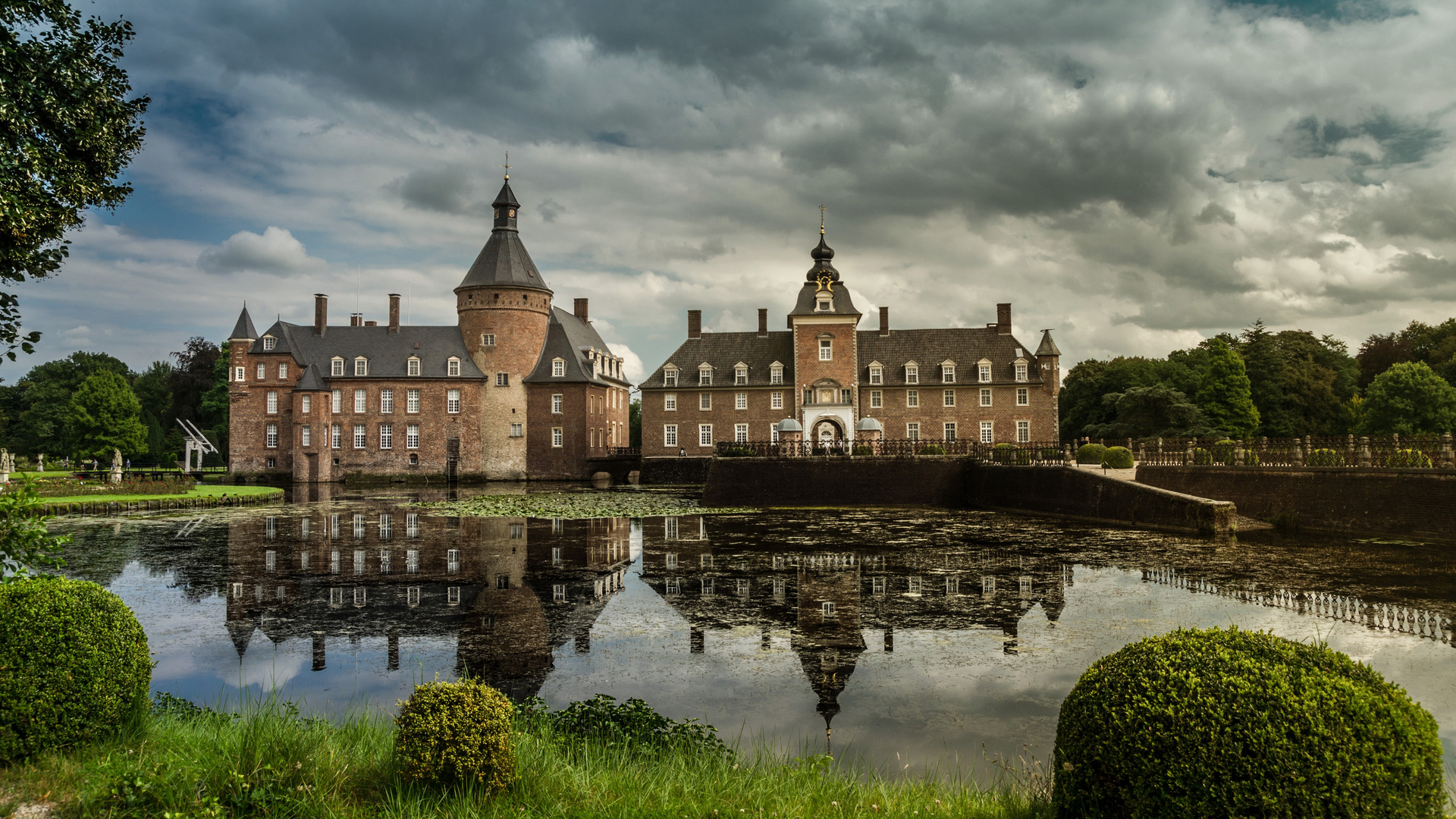 Gewitterstimmung über Schloss Anholt