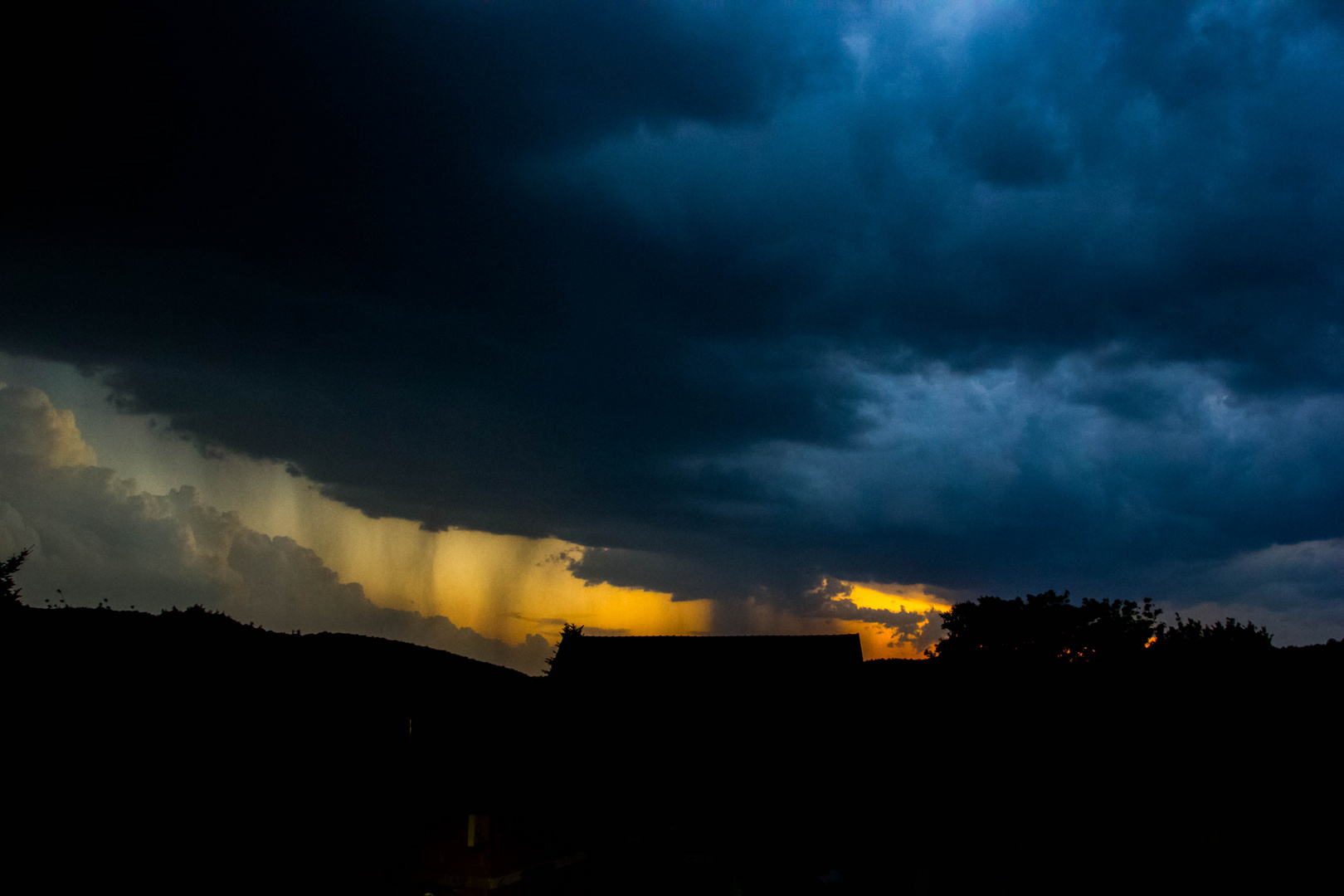 Gewitterstimmungen mit Sonnenuntergang