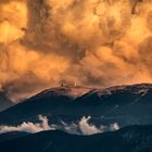 Gewitterwolke im Sonnenuntergang