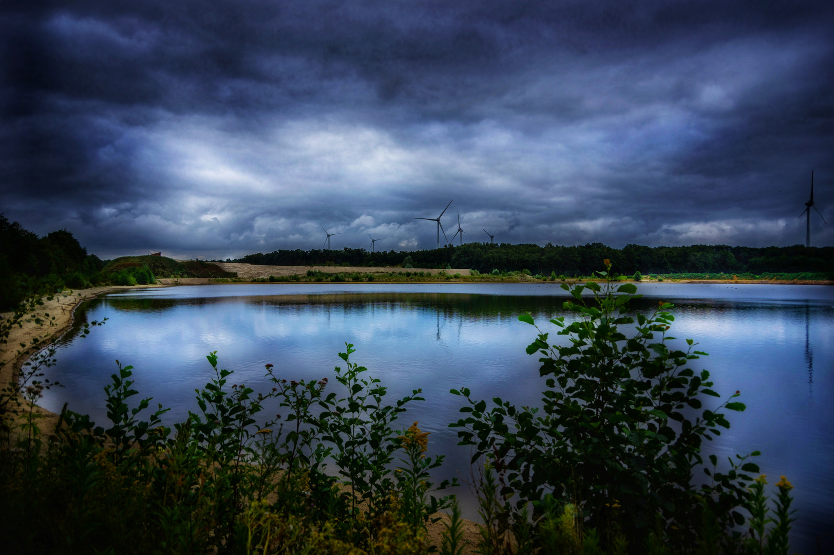 ...Gewitterwolken am Baggersee vol. 2...