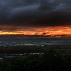 Gewitterwolken bei Sonnenuntergang