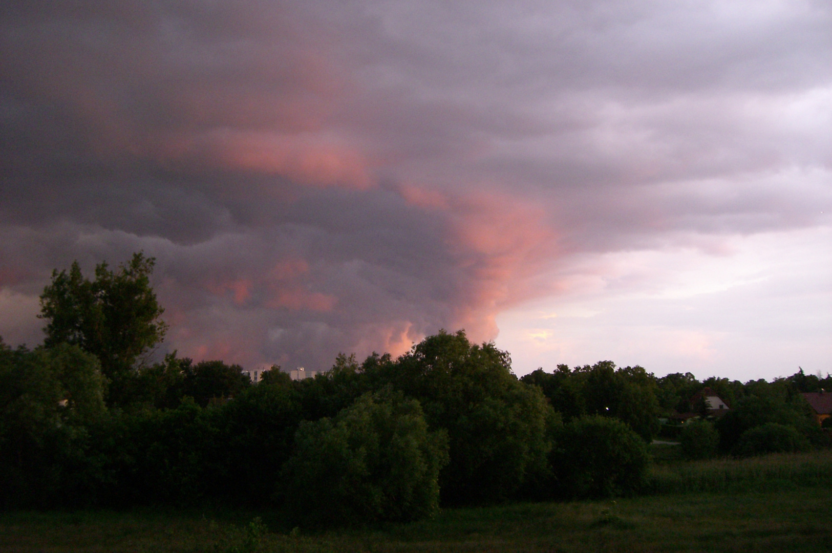 Gewitterwolken im Abendrot