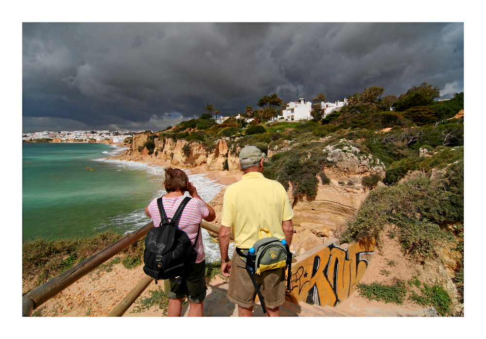 Gewitterwolken über Albufeira