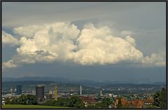 Gewitterwolken über Basel