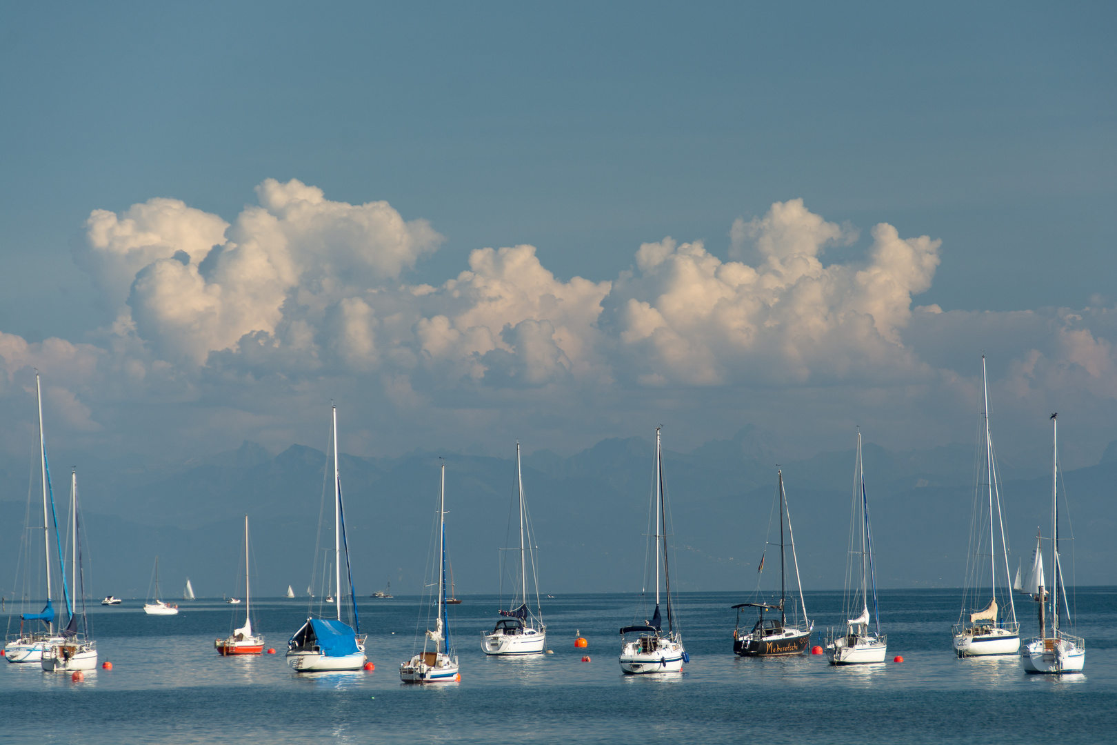 Gewitterwolken über dem See