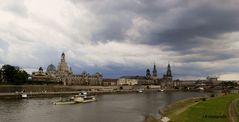 Gewitterwolken über der Dresdner Altstadt