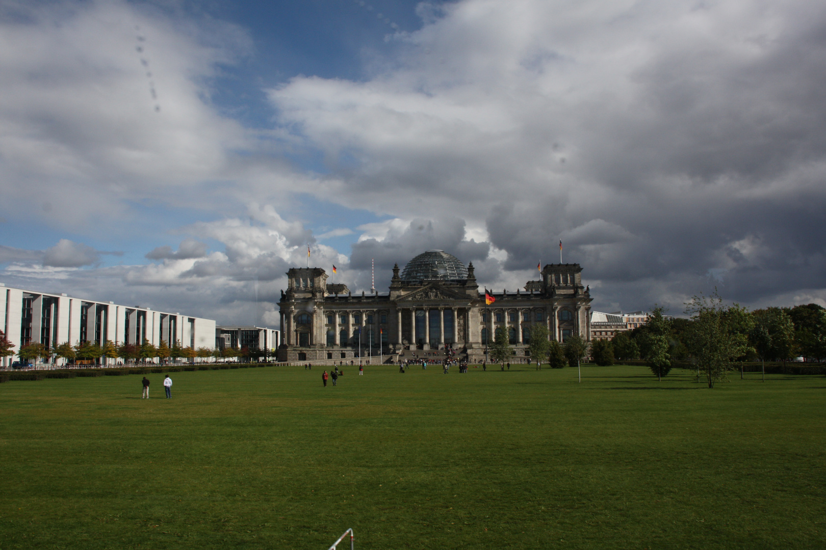 Gewitterwolken über´n Reichstag