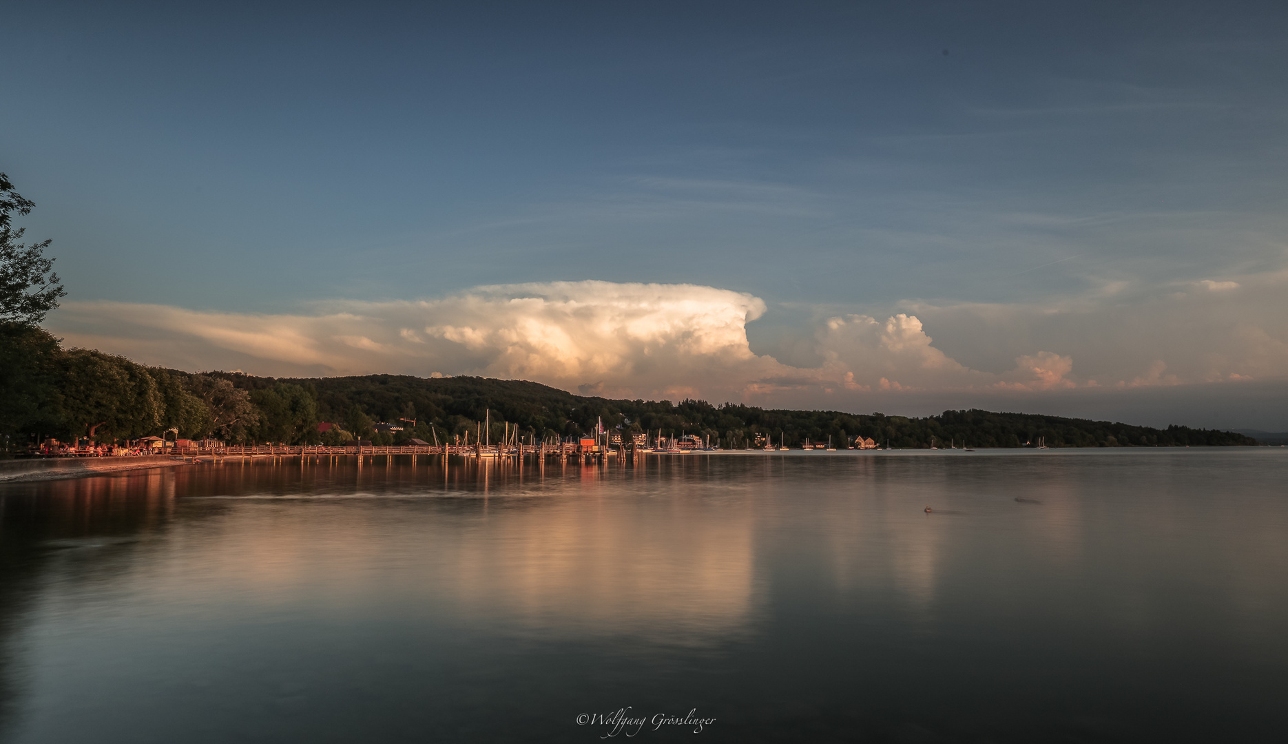 Gewitterzelle über dem Ammersee