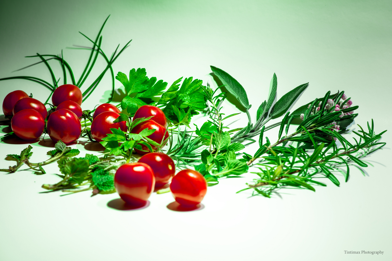 Gewürze und Tomaten