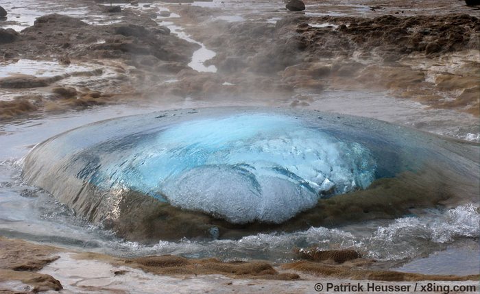 Geysir kurz vor dem Ausbruch...