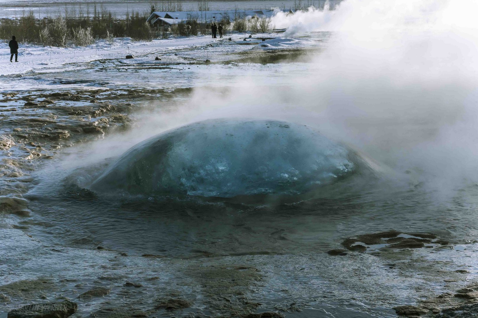 Geysir Strokkur kurz vor dem Ausbruch