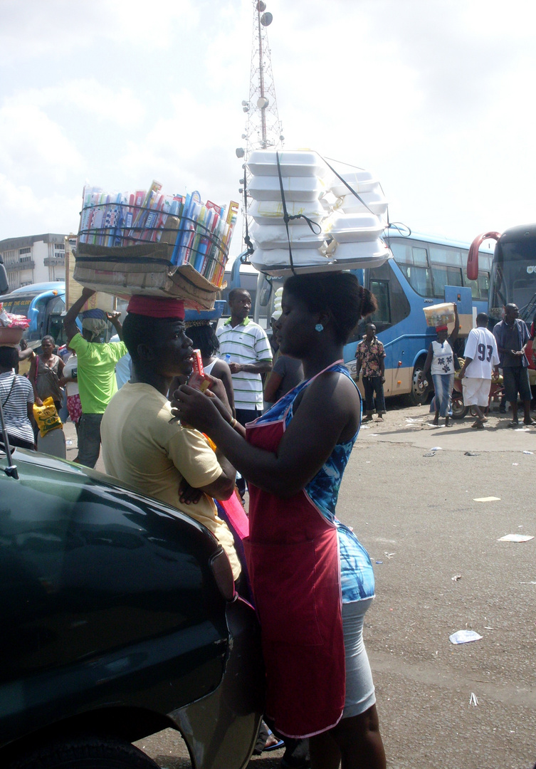 Ghana, à la gare routière