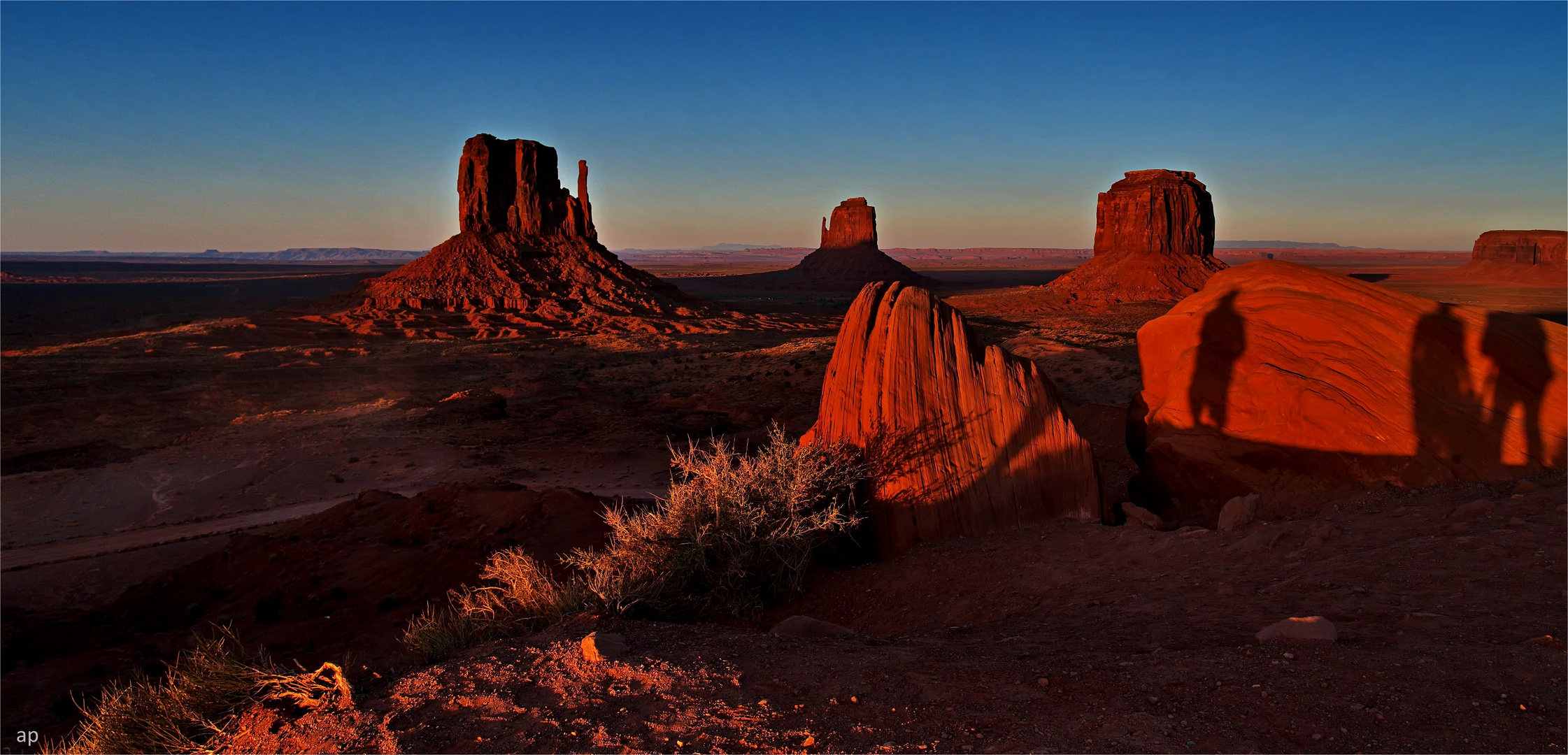 ghosts @ monument valley