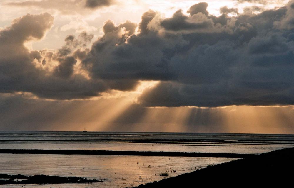 ......Ghostship........gestern abend am Wattenmeer.........