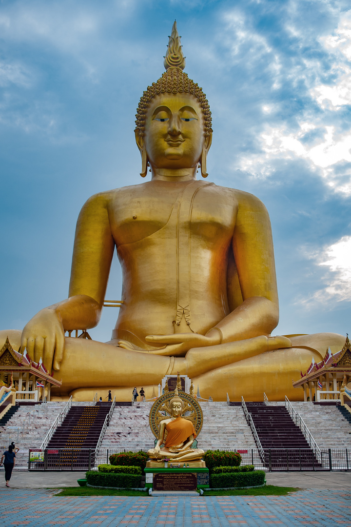 Giant Lord Buddha seen in front