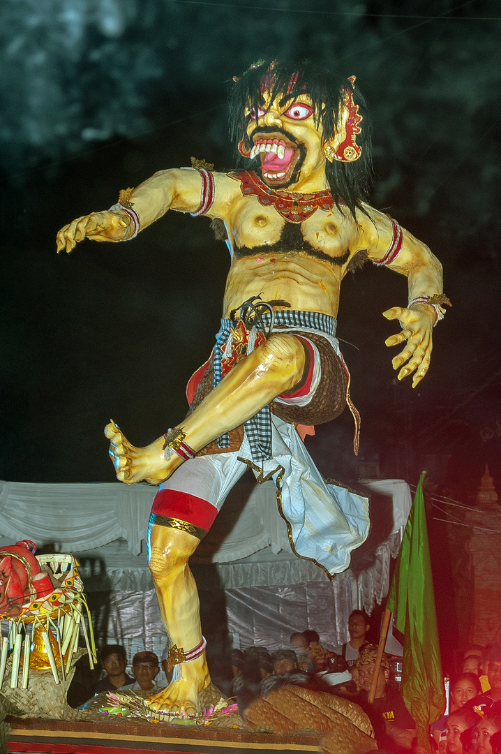 Giant Ogoh Ogoh monster doll