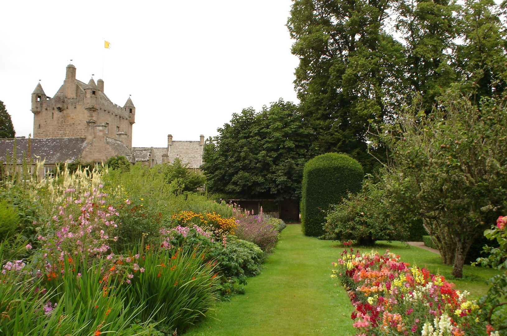 Giardino all'italiana del castello di Cawdor, Scozia