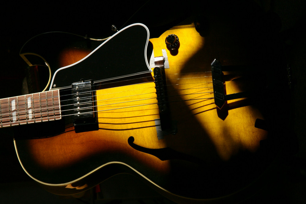 Gibson ES 175...