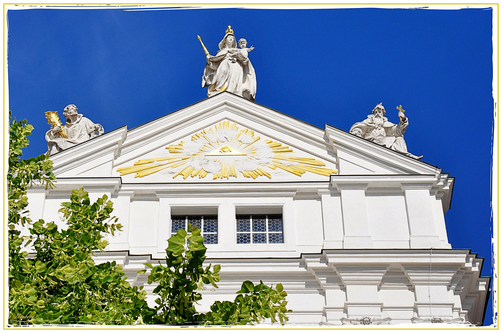 Giebel des St. Stephansdom in Passau