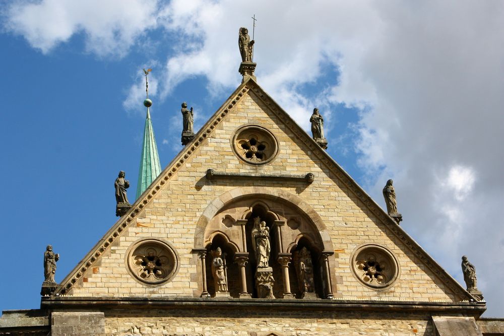 Giebel Paderborner Dom