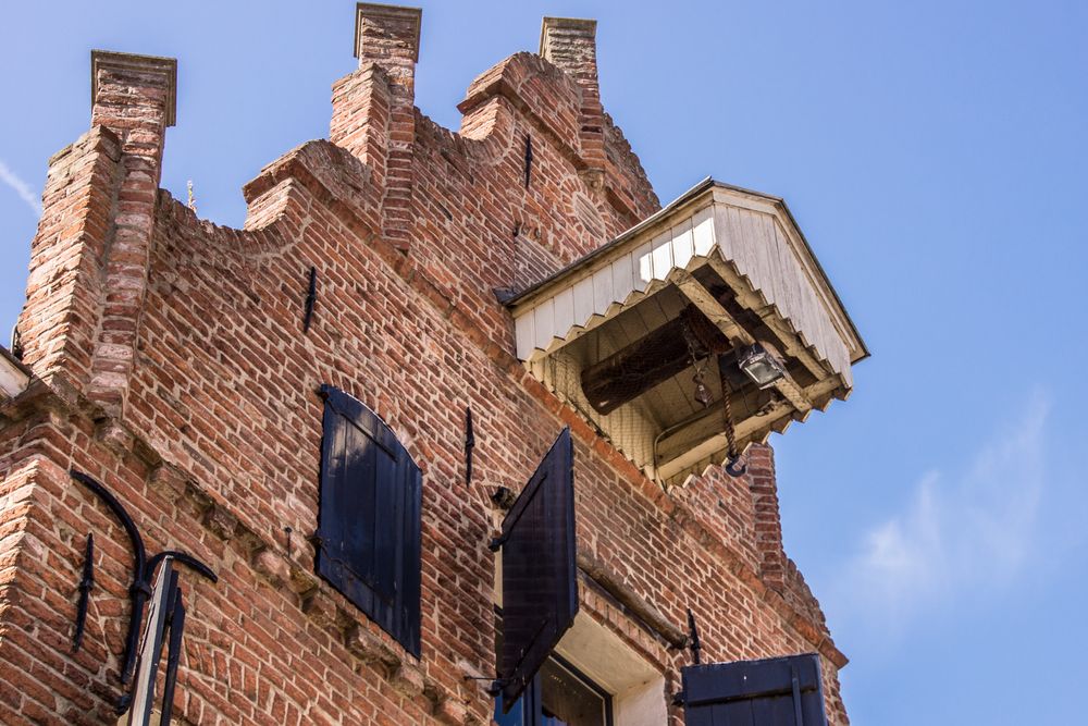 Giebelaufzug in der Walstraat - Deventer/Niederlande